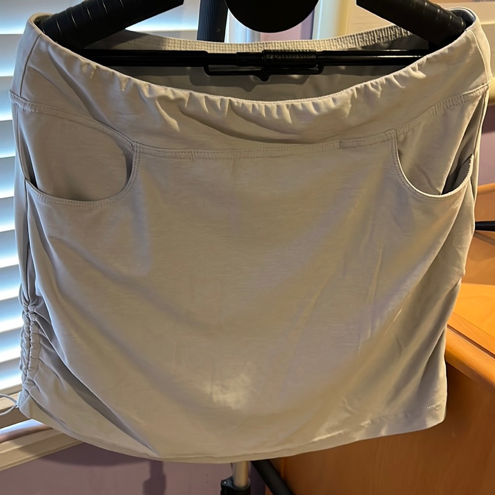 PGA skirt